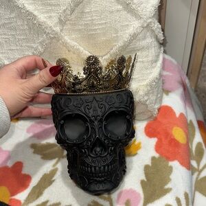 Bath & Body Works Black Skull with Gold Crown Decor